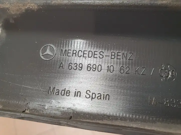 Mercedes-Benz Vito Viano W639 (2003 - 2010) A6396901062 Молдинги раздвижных дверей — фото 2