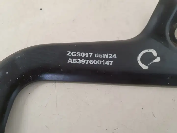 Mercedes-Benz Vito Viano W639 (2003 - 2010) A6397600147 Верхняя направляющая раздвижной двери — фото 2