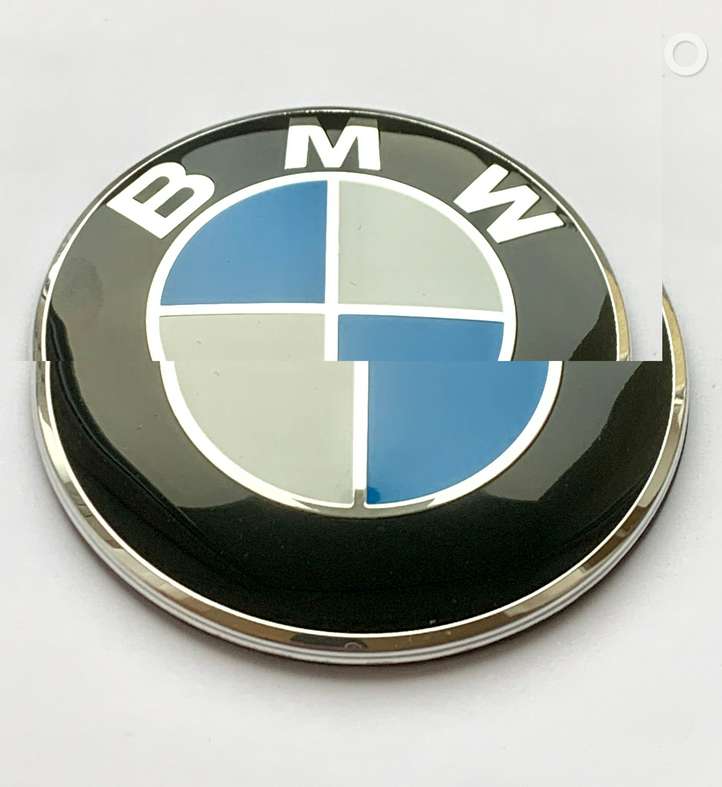 BMW 5 E60 E61 (2004 - 2010)  51148132375 Значок производителя / буквы модели