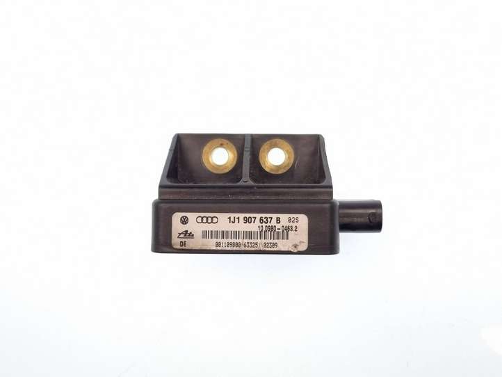 Audi A3/S3 8L (2000 - 2003)  1J0907657B Датчик ESP (системы стабильности) (датчик курсовой устойчивости))