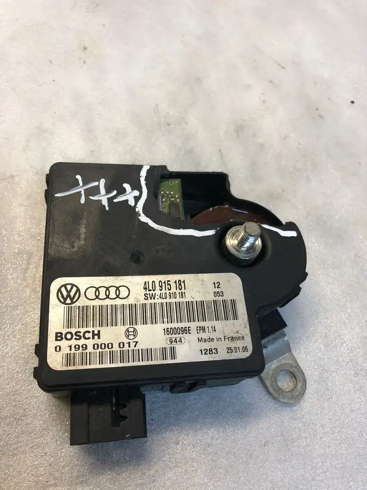 Audi Q7 4L (2005 - 2009) 4l0915181 Прочие блоки управления — фото 2