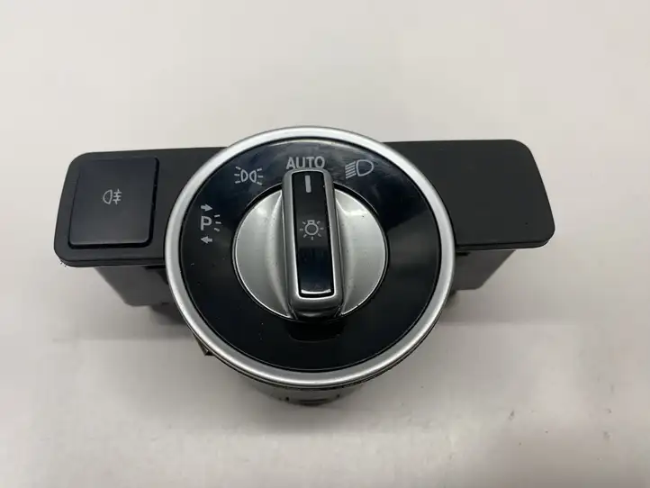 Mercedes-Benz CLS C218,X218 (2011 - 2017) A2129050551 Включатель фонарей — фото 1