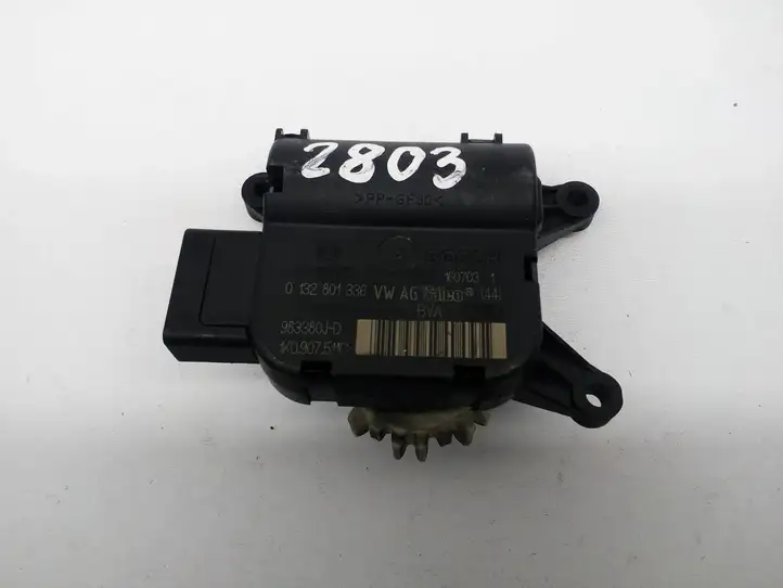 Audi A3/S3 8P (2004 - 2008) 0132801336 Двигатель задвижки потока воздуха — фото 1