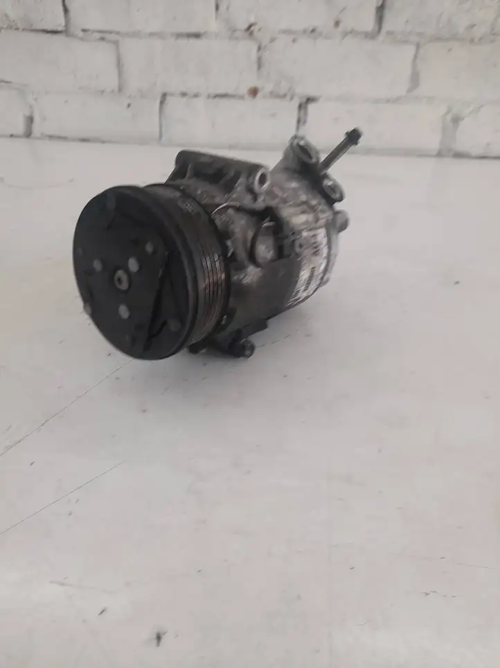 Opel Astra H (2004 - 2009) 401351739 Компрессор (насос) кондиционера воздуха — фото 1