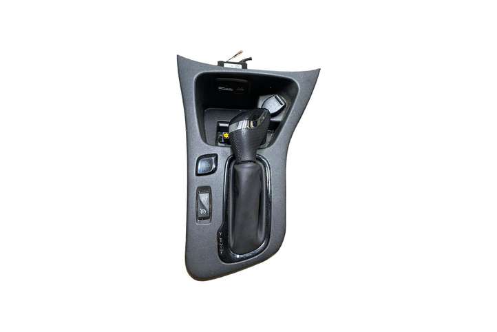 Renault ZOE (2012 - )  00120408 Рамка рычага переключения передач