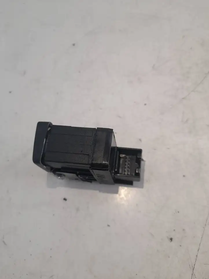Audi A6 C7 (2011 - 2014) 4g1927225b Кнопка ручного тормоза — фото 2