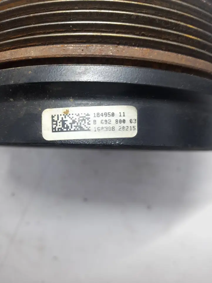 BMW X1 F48 F49 (2015 - 2022) 8692800 Шкив коленчатого вала — фото 3