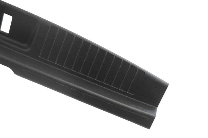 Jeep Cherokee (2001 - 2007)  1BU31XDVAC Отделка порога багажника