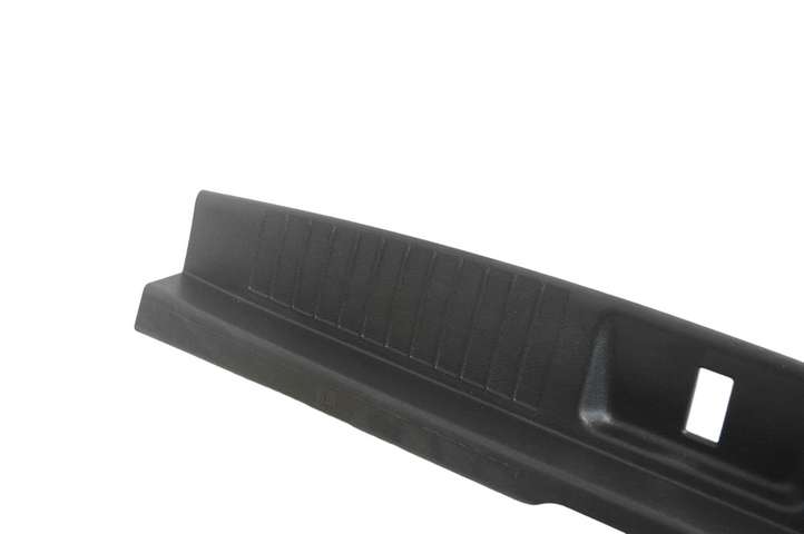 Jeep Cherokee (2001 - 2007)  1BU31XDVAC Отделка порога багажника