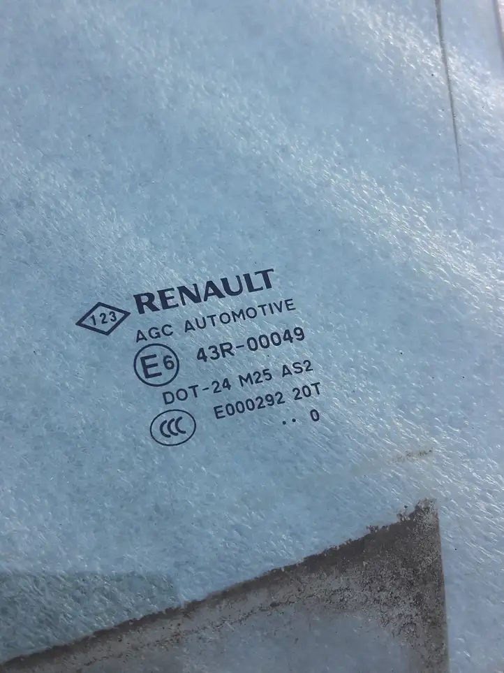 Renault Scenic III - Grand scenic III (2009 - 2016) 43R00049 Стекло передней двери — фото 2