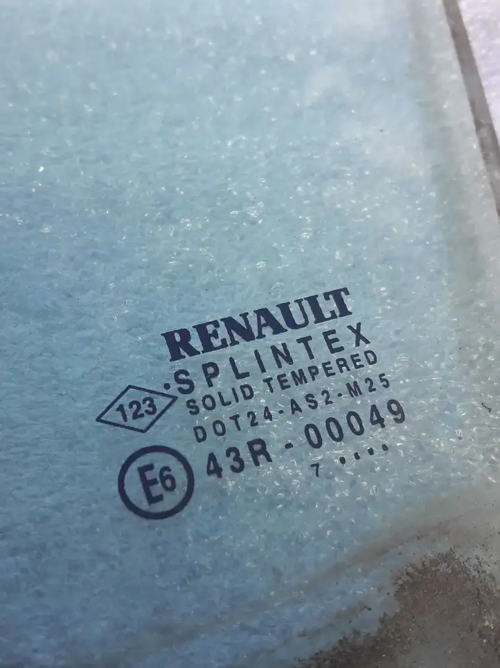 Renault Scenic II - Grand scenic II (2006 - 2009) 43R00049 Стекло передней двери — фото 2