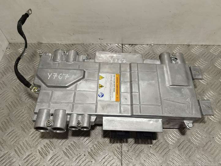 Tesla Model S (2012 - 2016)  104868000A Преобразователь напряжения