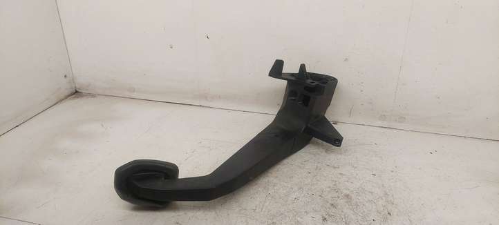 Audi A4 (2000 - 2006)  8E1721316 Педаль сцепления