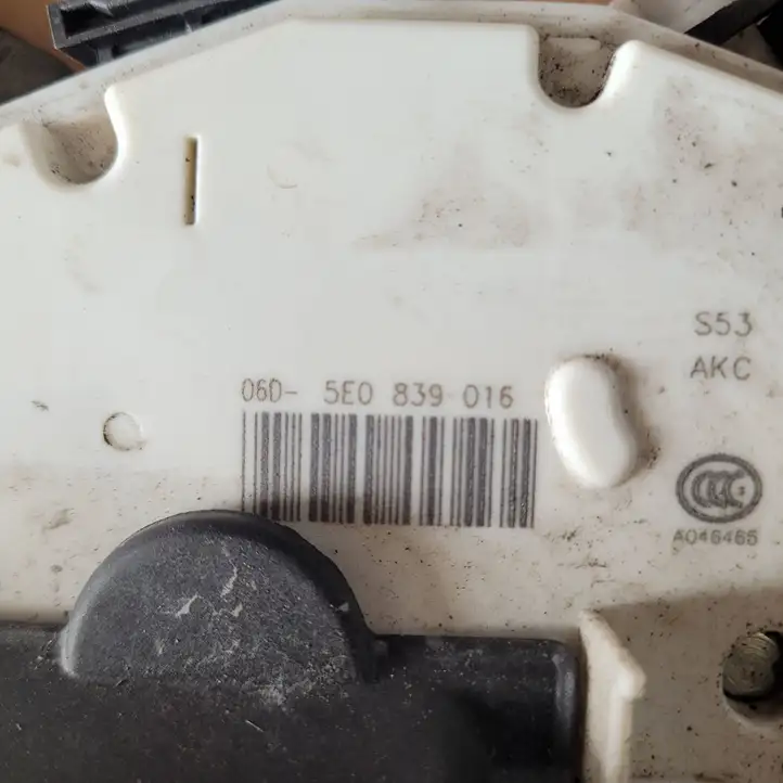 Skoda Octavia Mk3 (5E) (2013 - 2019) 5E0839016 Замок задней двери — фото 4