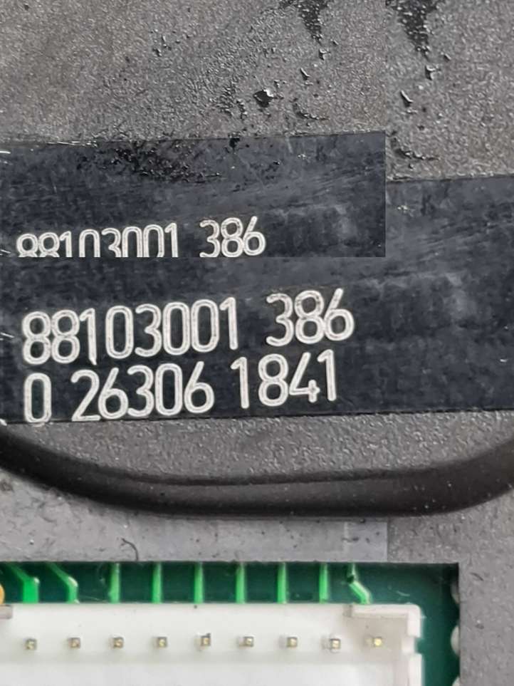Renault Clio III (2005 - 2012)  88103001386 Ручка стеклоочистителей