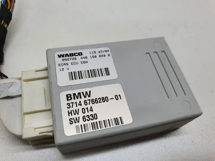 BMW 5 E60 E61 (2004 - 2010) 6766280 Блок управления пневмоподвеской — фото 3