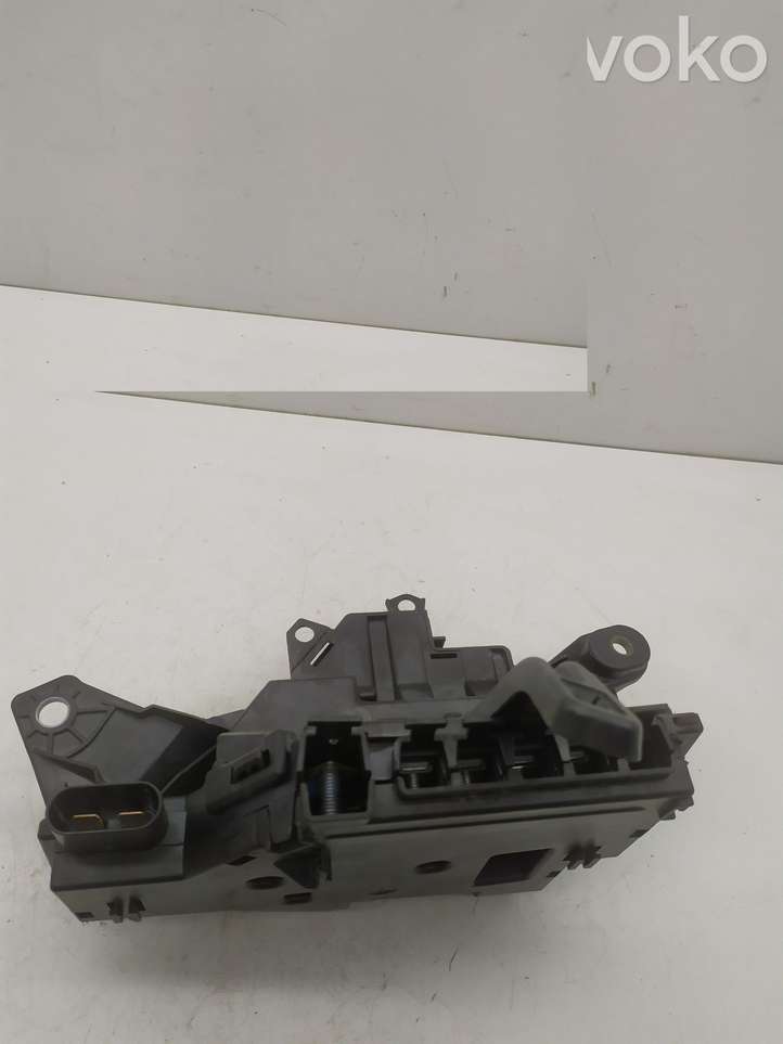 Mercedes-Benz C W205 (2014 - 2021)  A2055402250 Узел подключения плюсовых проводов