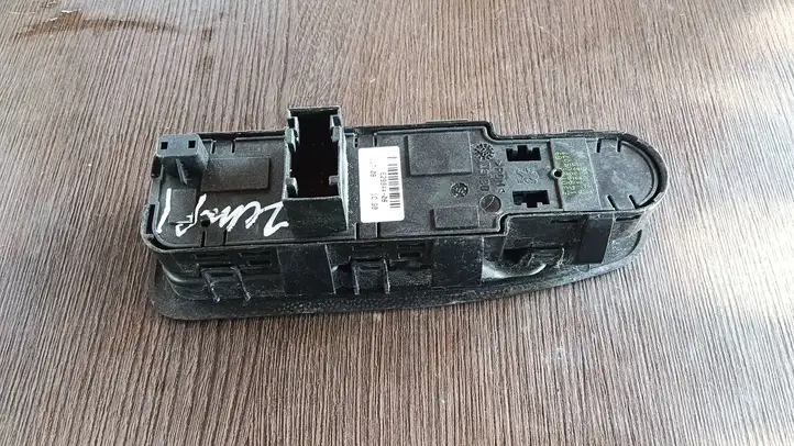 Fiat Scudo (2007 - 2016) 1499609077 Блок кнопок стеклоподъемников — фото 3