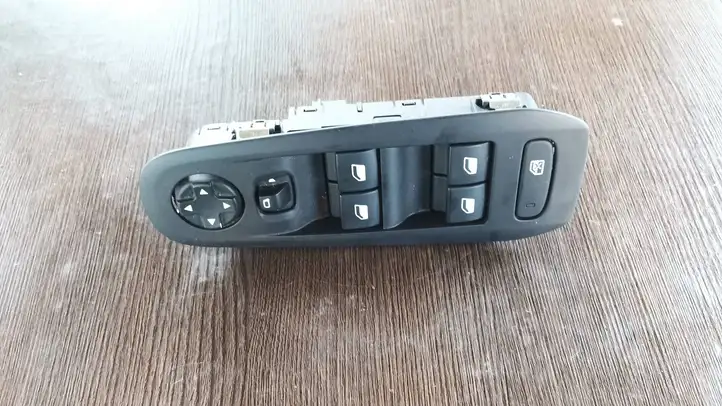 Peugeot 308 (2013 - 2021) 96788281ZD Блок кнопок стеклоподъемников — фото 4