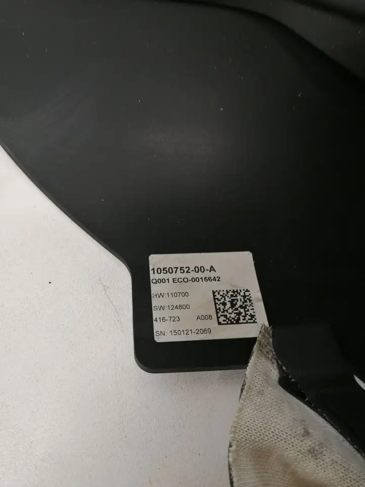 Tesla Model S (2012 - 2016) 105075200A Обшивка рулевой колонки — фото 4