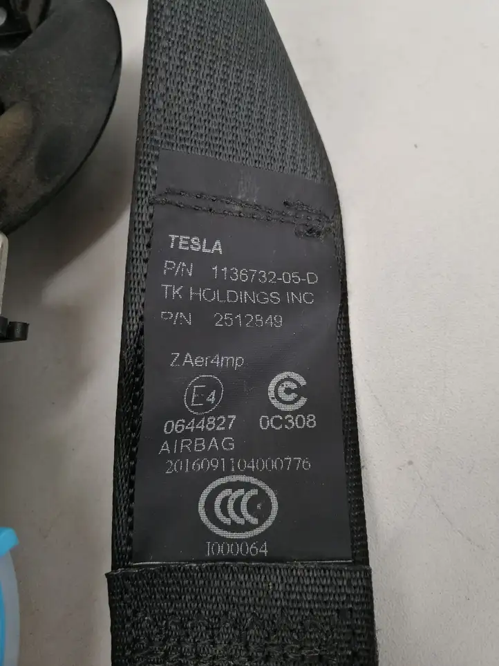 Tesla Model X (2015 - 2021) 113673205D Передний ремень безопасности — фото 7