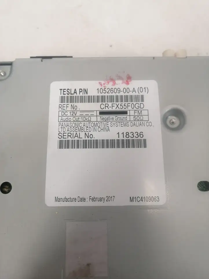Tesla Model X (2015 - 2021) 105260900A Магнитола / мультимедийная система — фото 3