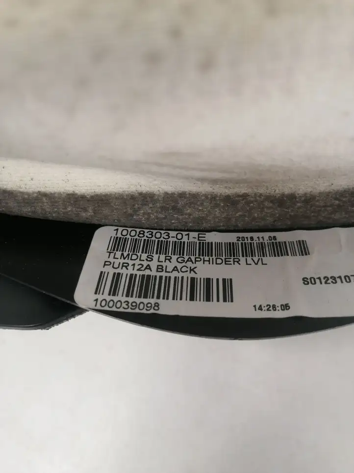 Tesla Model S (2016 - 2021) 100830301E Обшивка рулевой колонки — фото 5