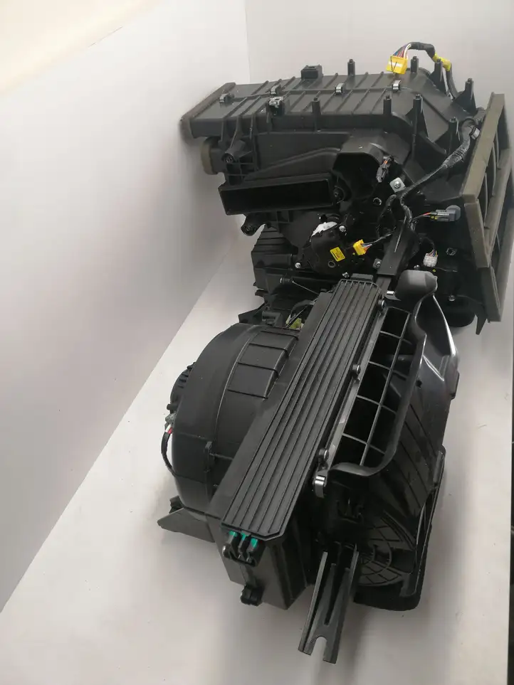 Tesla Model X (2015 - 2021) 103753000J Комплект системы вентиляции салона — фото 13