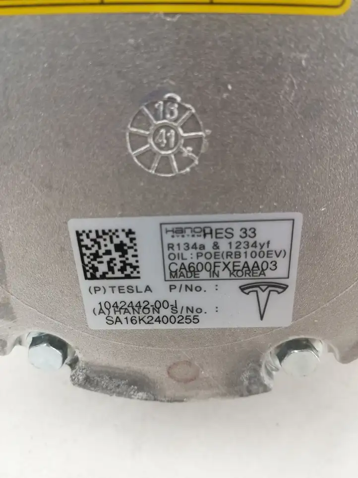 Tesla Model X (2015 - 2021) 104244200I Компрессор (насос) кондиционера воздуха — фото 7