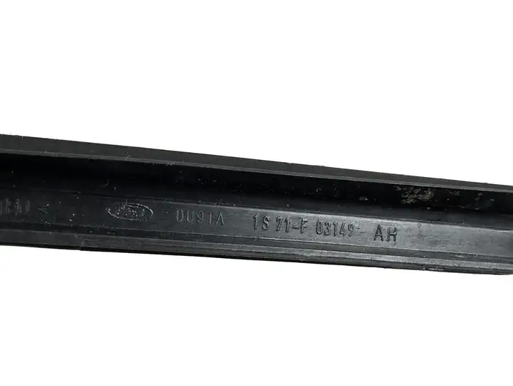 Ford Mondeo Mk III (2000 - 2007) 1s71f03149ah Накладка стекла передней двери — фото 5