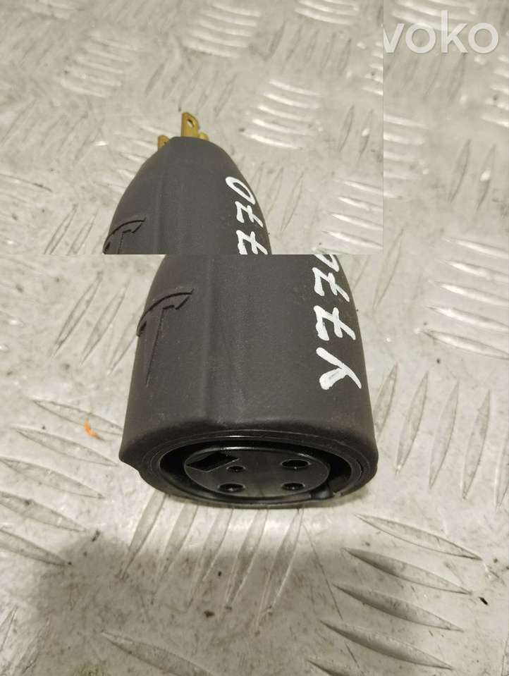 Tesla Model S (2012 - 2016)  101435500B Кабель для зарядки электромобилей