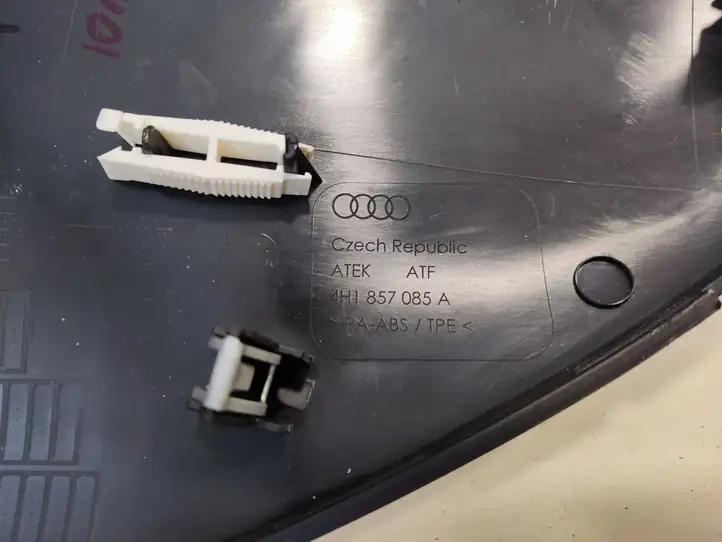 Audi A8 S8 D4 4H (2010 - 2014) 4H1857085A Прочие детали салона — фото 4