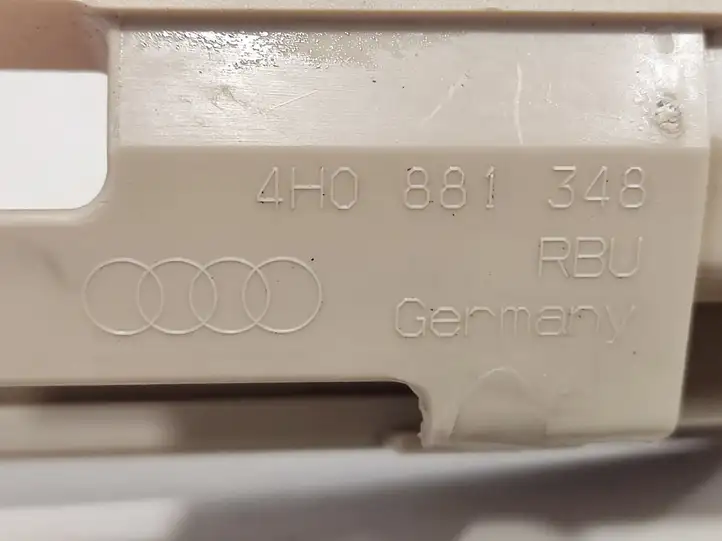 Audi A8 S8 D4 4H (2010 - 2014) 4H0881348 Отделка нижней направляющей раздвижной двери — фото 5