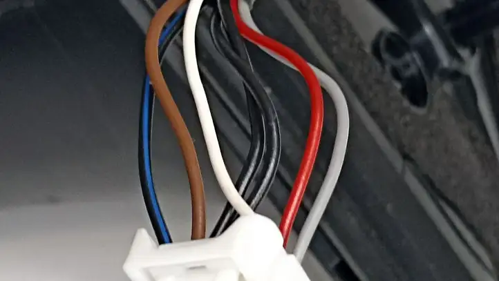 Toyota Auris E180 (2012 - 2018) 026983 Боковое зеркало с электроприводом — фото 6