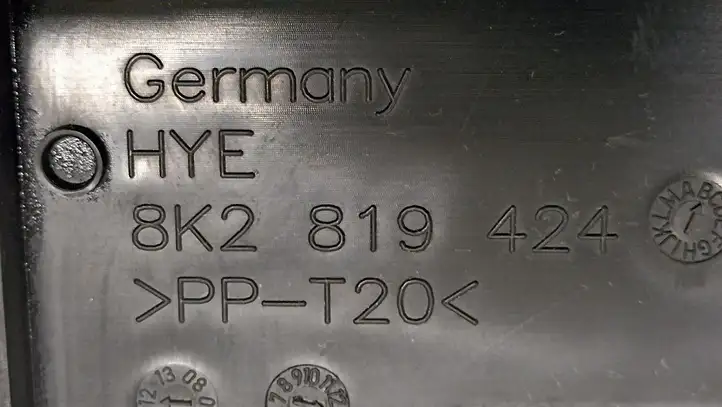 Audi A5 8T 8F (2011 - 2016) 8K2819424 Крышка ящика аккумулятора — фото 5