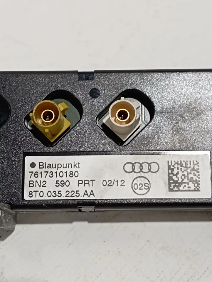 Audi A5 8T 8F (2011 - 2016) 8T0035225AA Усилитель антенны — фото 4
