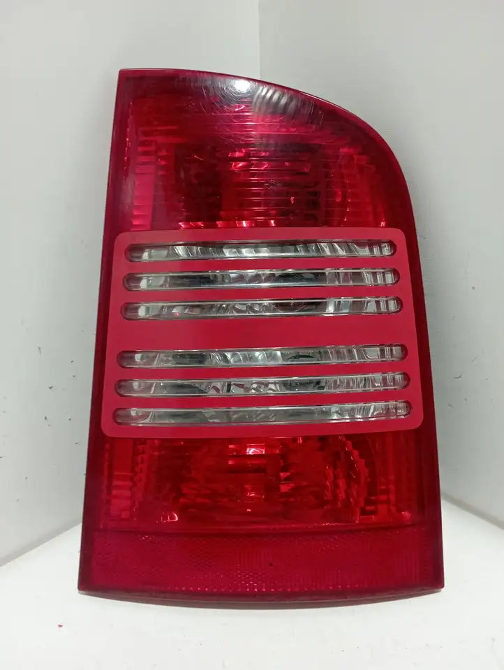 Skoda Octavia Mk1 (1U) (1996 - 2004) 1U9945096B Задний фонарь в кузове — фото 1