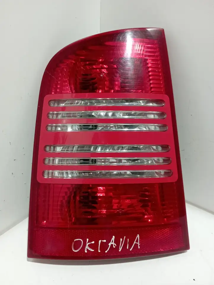 Skoda Octavia Mk1 (1U) (1996 - 2004) 1U9945095B Задний фонарь в кузове — фото 4