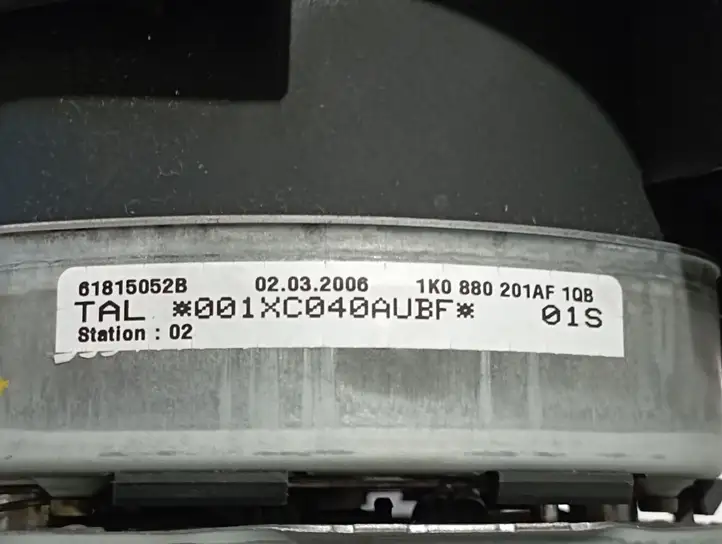 Volkswagen Golf V (2003 - 2009) 1K0880201AF Подушка безопасности руля — фото 2