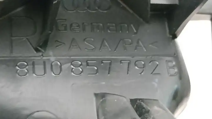 (2014 - 2018) 8U0857792B Накладка ремня безопасности — фото 2