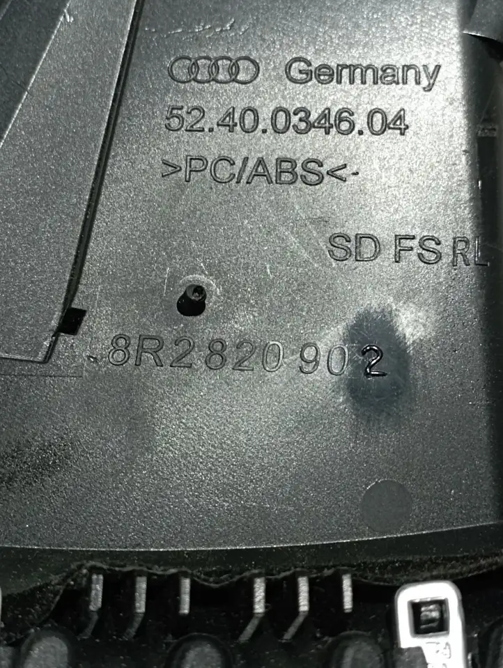 Audi Q5 SQ5 (2008 - 2012) 8R2820902B Боковой воздушный дефлектор — фото 7