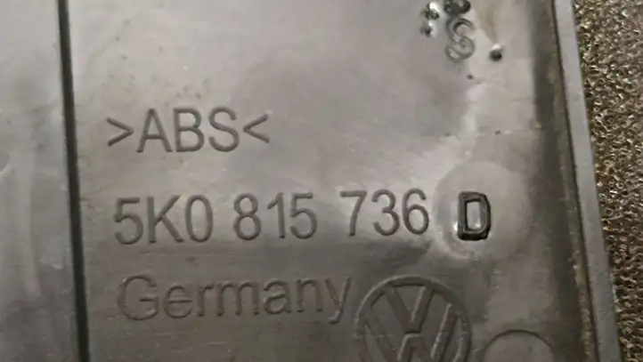 Volkswagen Golf VI (2009 - 2013) 5K0819728M Центральный воздушный дефлектор — фото 2