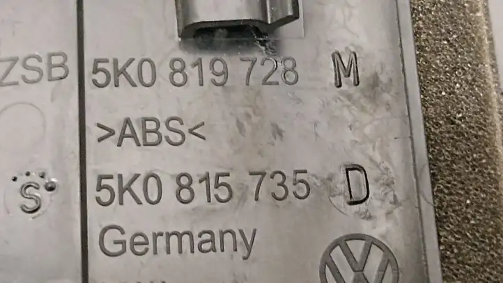Volkswagen Golf VI (2009 - 2013) 5K0819728M Центральный воздушный дефлектор — фото 8