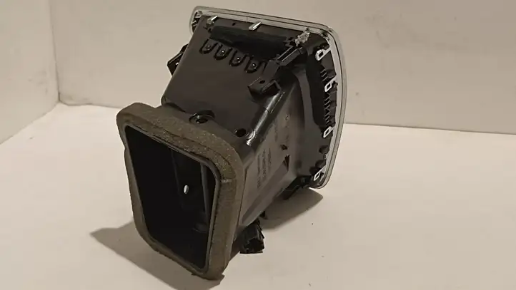 Audi Q5 SQ5 (2008 - 2012) 8R2820902E Боковой воздушный дефлектор — фото 3