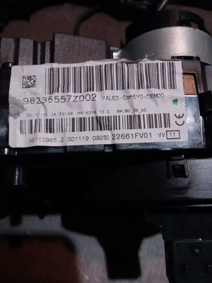 Peugeot 208 (2015 - 2019) 98235557ZD02 Контактное кольцо SRS — фото 2