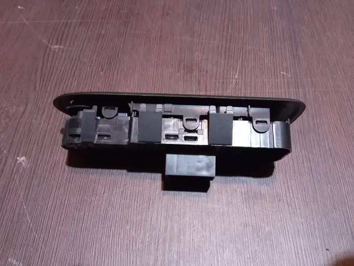 Peugeot 308 (2007 - 2013) 96565186XT Кнопка стеклоподъемников — фото 3