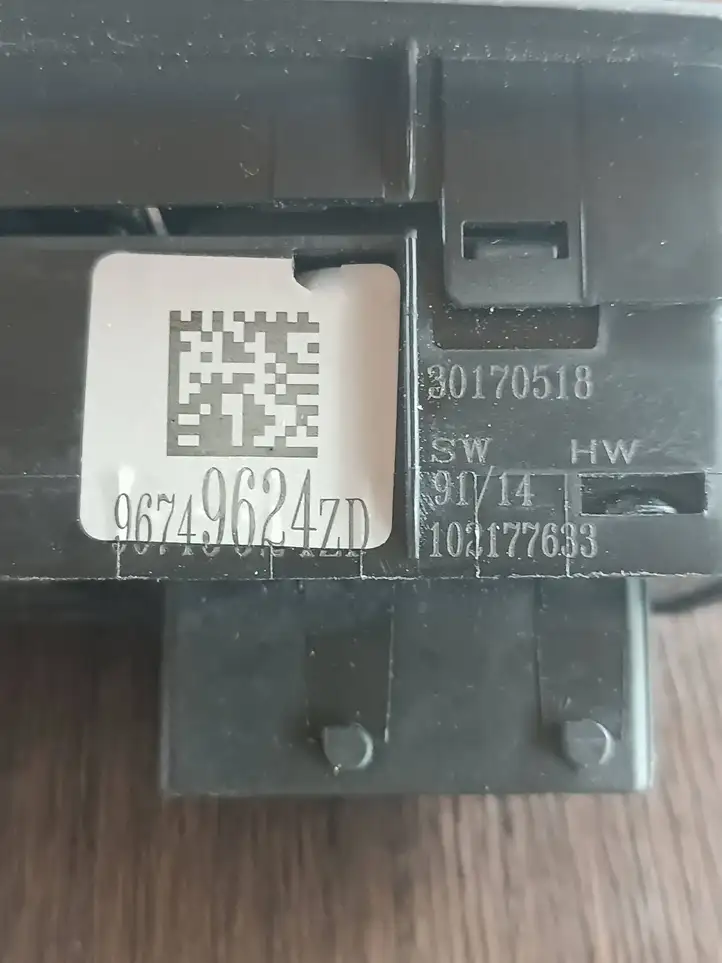 Peugeot 2008 I (2013 - 2019) 96749624ZD Блок кнопок стеклоподъемников — фото 6