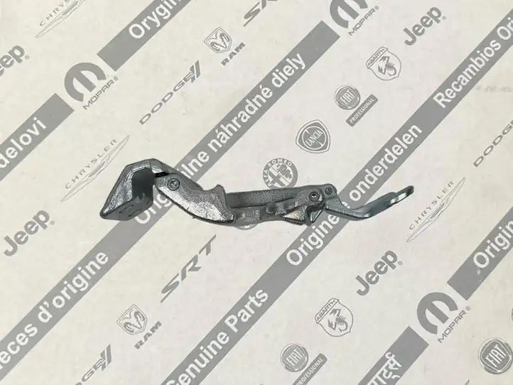 Fiat Ducato (2007 - 2014) 53385948 Верхняя петля багажной двери — фото 4