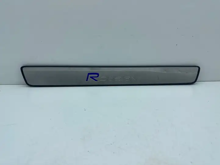 Volvo XC60 (2013 - 2017) 31391248 Внутренняя отделка переднего порога — фото 1