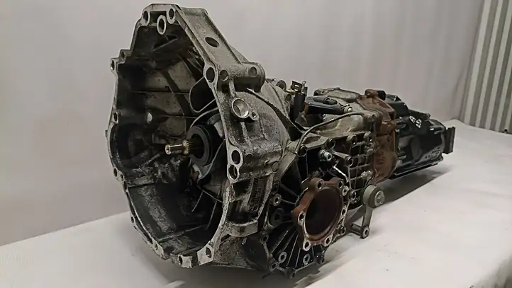 Audi A4 S4 B6 8E 8H (2000 - 2006) 01E301103N Механическая коробка передач, 6 передач — фото 1